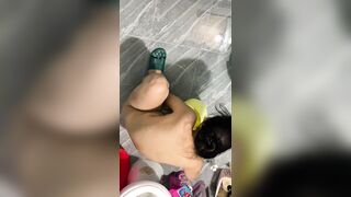 Quay lén lúc em xé bao Nguyễn Hồng Trúc