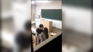 Có cô chị họ đi học mà ko giữ ý tứ cho giáo viên địt để nâng điểm