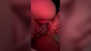 Em hoa bỉ ngạn Đêm giao thừa bị anh hàng xóm bắn pháo hoa Xuất tinh trong lồn