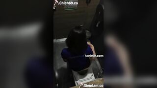 Nóng Quay Lén Gái Xinh Đi Đái Hấp Dẫn Nhất Hôm Nay