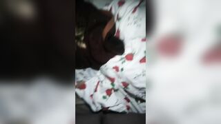 Em trai cho chị họ bú