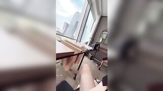 đại gia địt bé SGBB ở tầng 21 vừa ngắm cảnh đẹp vừa địt em ngon