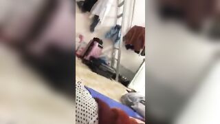 sang phòng trọ em người yêu chơi đang địt thì bạn em về