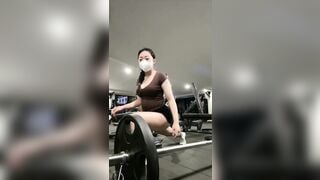 Clip sex Livestream tập gym rồi chịch luôn