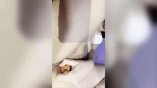 Gái Tây yêu đương dụ quay clip thủ dâm,e còn dùng cà rốt đút vào