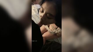 đi làm về là em bé yêu dấu chờ sẵn ở của để phục vụ