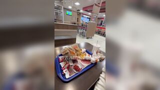 Thủ dâm cho ny, bắn tinh lên nước chấm rồi ăn nơi công cộng