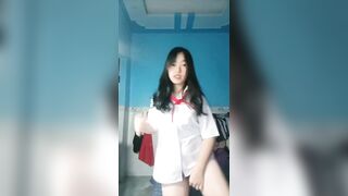 lớp 10 mà em dâm quá đi học về là thủ dâm gửi anh xem