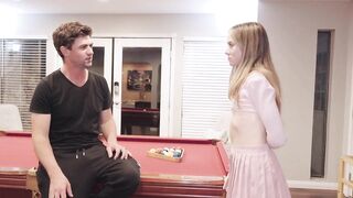 Chơi bia lột đồ với gái xinh