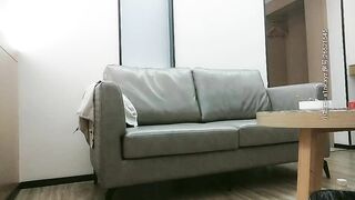 Bỏ tiền ra mua dâm em gái mình dây xinh như Thiên Thần vậytiền ra mua dâm em gái mình
