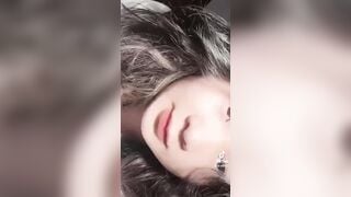 bé ngọc nhi học sinh xinh xắn khoe vú non nhìn mặt muốn đi tù quá
