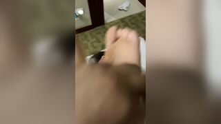 Vác chân em lên đụ như này mới vào sâu được,vậy mới làm e sướng mà rên la