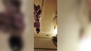 Treo em slave lên trần nhà, nứng chịu sao nổi