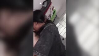 Quen em học sinh 16 tuổi non tơ mới lớn dạy em ấy bú cu thế nào thỏa mãn bạn trai