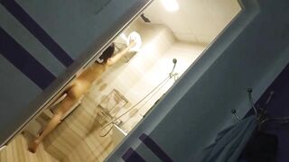 doggy bé sinh viên mình dây dâm đang nghe em rên kích thích quá