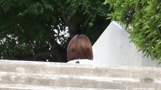 Quay lén e teen Nhật dâm nứng lồn thủ dâm bắn nước đầy ngoài đường