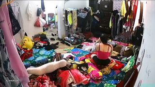 quay lén phòng ngủ tập thể của nhóm văn nghệ trường nội trú