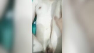 Em nữ xinh mới lớn nhưng đã biết địt, mặt phê theo từng cú nắc
