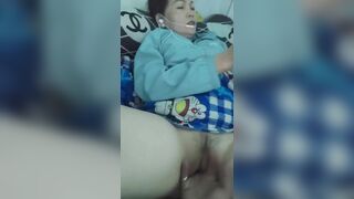 Chơi máy bay U40 nhưng lồn còn ngon như 18