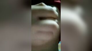 Học sinh mới lớn bóp bú