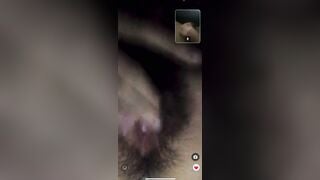 Call sex với em học sinh Quỳnh Mew mới lớn nghe lời bảo j làm nấy nhưng lồn hơi rậm