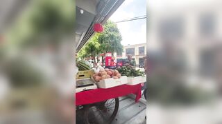 Dâm nữ xinh đẹp hàng ngon mới sáng nứng lồn đi mua đồ k mặc đồ lót show hàng public