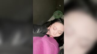 Đag đi chơi mà ngy lên cơn phải vào nvs ngay