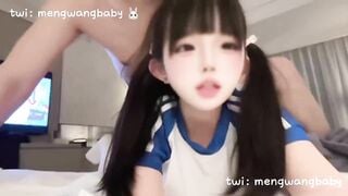 Bố dượng địt con gái đang còn non