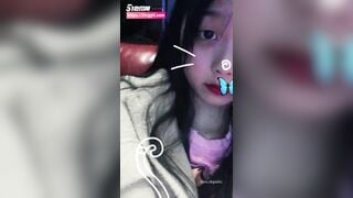MoYing 1 cô gái sinh năm 2k ở TrùngKhánh rỏ rỉ clip vay tiền khỏa thân xoa lồn dâmdục