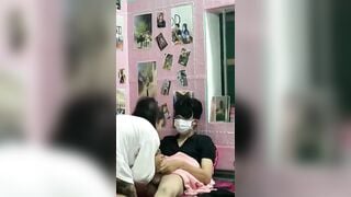 Thương thg bạn tự sục cu, Con bạn Dùng tay Sục Cu Cho Djt Nhau