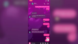 Nay bắt thg ny tự nhét lỗ đít nè
