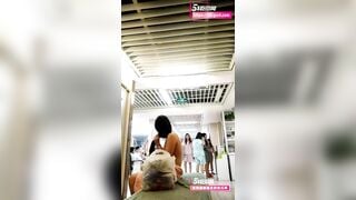 Quay lén bên trong phòng thay đồ nhà tắm tập thể nữ,đầy đủ các thể loại từ trẻ đếngià