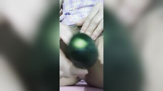 người yêu không có lồn em phải làm bạn với dưa leo