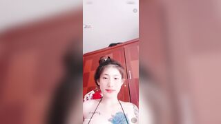 Idol Huỳnh Bảo Trân đã trở lại live nằm vạch háng show hàng xoa lồn hồng dâm p2