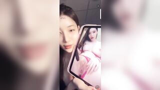 Tiếp tục lại 1 e teen Việt vú bự idol live lên sóng show clip sex cực dâm