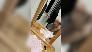 Doggy gái dâm văn phòng ở sân thượng khách sạn cho hàng xóm xem