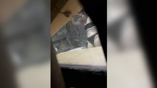 quay lén 1 mà được 2 bé sinh viên tắm chuồng