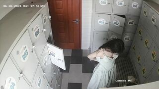hack cam phòng thay đồ nữ ở bể bơi - phần 1