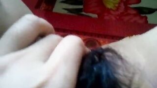Em dâu quay thủ dâm lồn nứng cho anh chồng xem