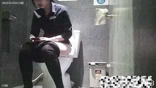 quay lén nhà vệ sinh quán nhậu toàn mấy em xinh quá - phần 3