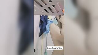 Vợ iu đi tắm là phải gọi check map vợ một cái để coi cái dú lồn vợ mập hay ốm