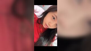Gái xinh móc lồn phiêu theo tiếng nhạc