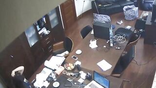 Clip Sex Sếp quyến rũ em nhân viên trong giờ làm việc