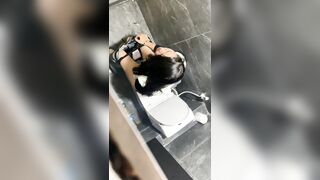 quay lén nhà vệ sinh mấy em sinh viên đi đái nhìn ngon vcl - phần 8