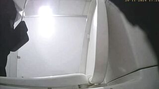 quen lén nhà vệ sinh công cộng toàn mấy em xinh tươi ngon vcl - phần 13