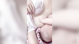mẹ bỉm 1 con cho con bú nhìn ngon quá anh em ơi - phần 1