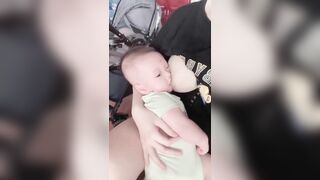 mẹ bỉm 1 con cho con bú nhìn ngon quá anh em ơi - phần 2