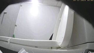 quay lén gái xinh đi đái toàn các bé ngon - phần 2