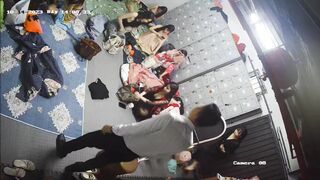 phòng ngủ mấy em KTV ngủ các em thay đồ nhìn nứng ghê - phần 3