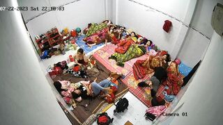 phòng ngủ mấy em KTV ngủ các em thay đồ nhìn nứng ghê - phần 9